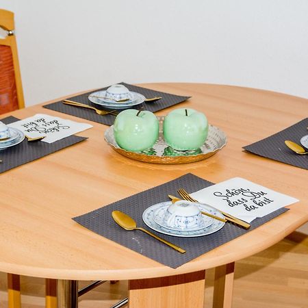 Schoene 2-Raum-Wohnung Im Zentrum Waltershausens Екстер'єр фото
