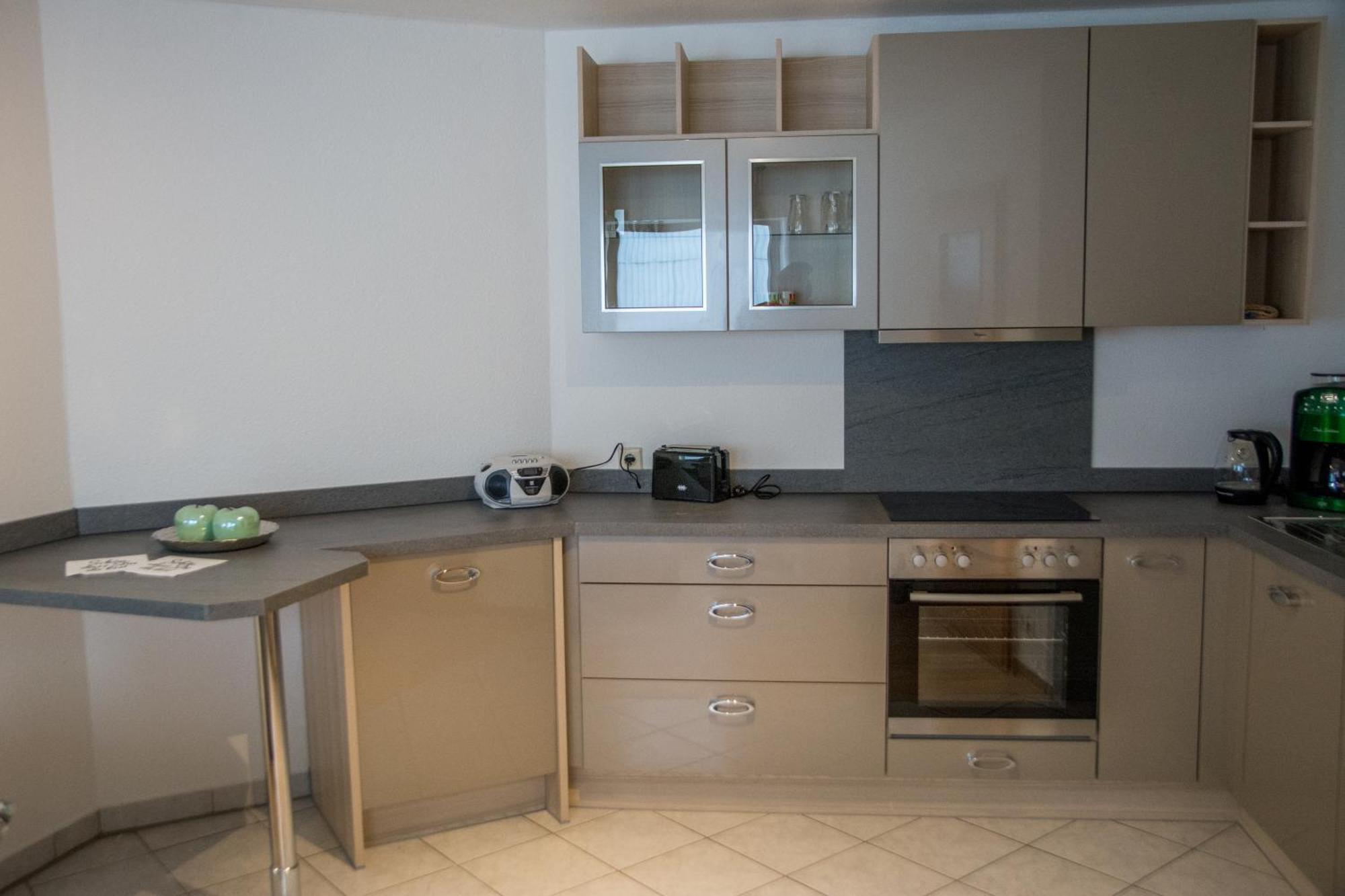 Schoene 2-Raum-Wohnung Im Zentrum Waltershausens Екстер'єр фото