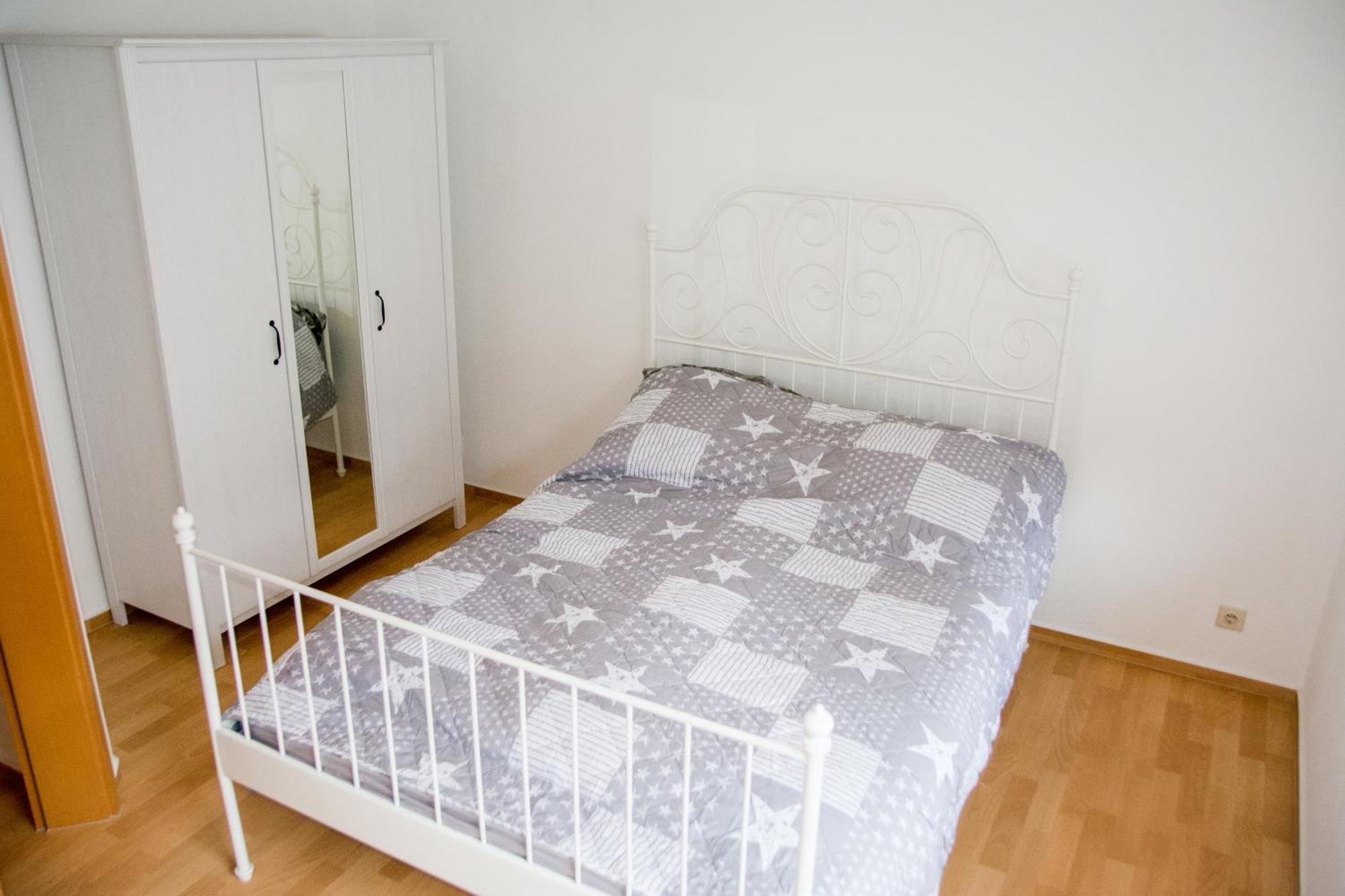 Schoene 2-Raum-Wohnung Im Zentrum Waltershausens Екстер'єр фото