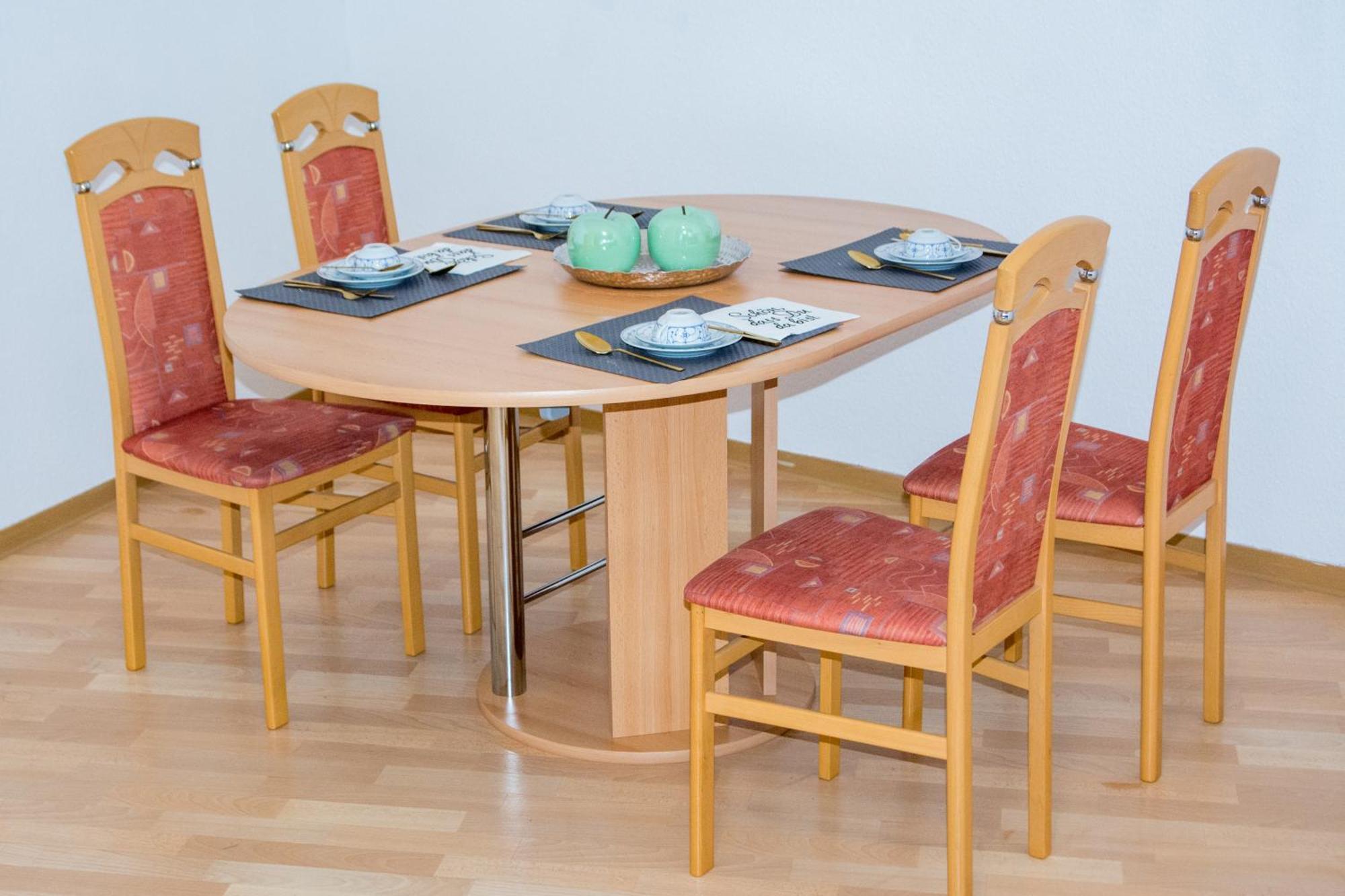 Schoene 2-Raum-Wohnung Im Zentrum Waltershausens Екстер'єр фото